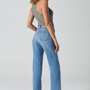 NWT DENIM FORUM THE PATTI MID-RISE STRAIGHT JEAN